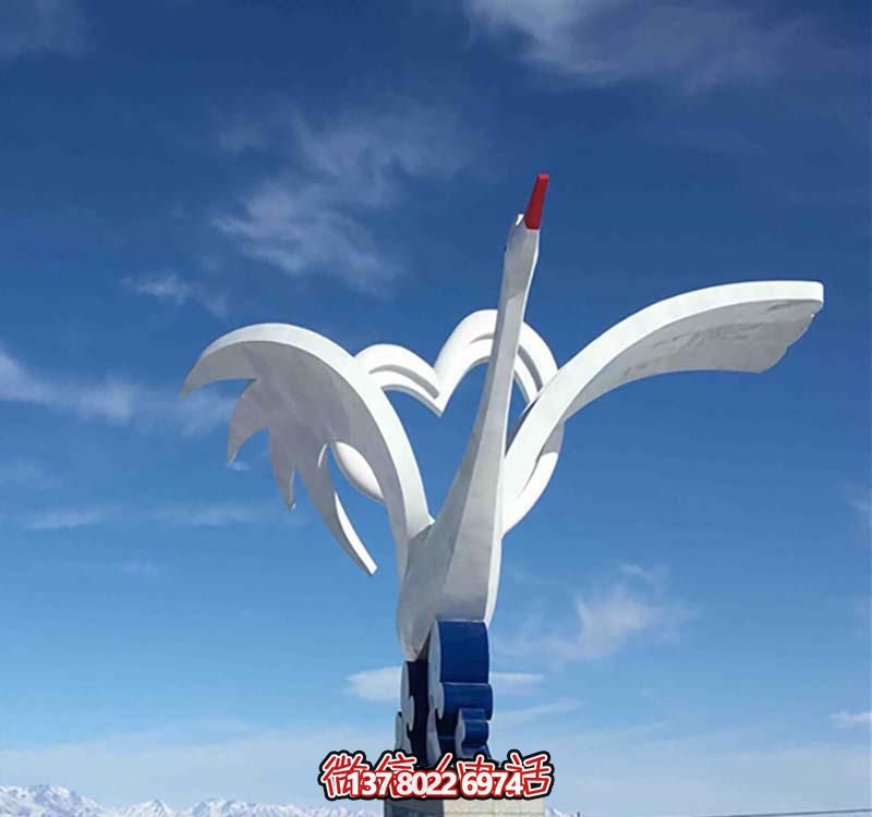 不銹鋼愛心鶴雕塑，點亮廣場創意之美