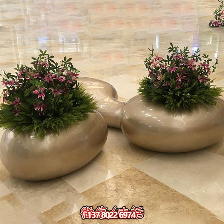 不銹鋼鏡面噴金室內創(chuàng)意花盆雕塑