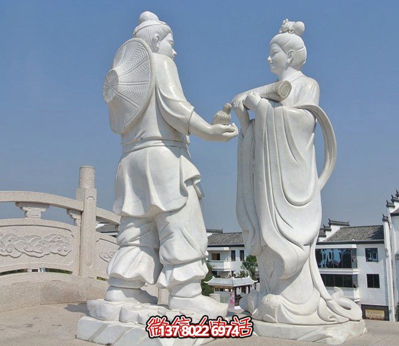 古代牛郎織女石雕，擺放于花園廣場，帶來漢白玉般的浪漫氣息