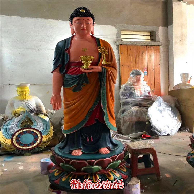 玻璃鋼彩繪神佛三圣雕塑，為景區(qū)大型景觀裝飾品