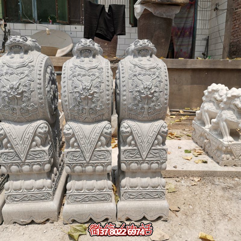 精美古典石雕擺件，美化庭院景觀(guān)