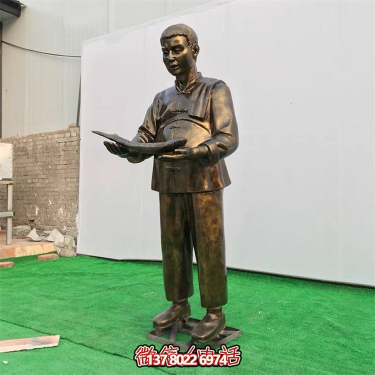 玻璃鋼仿銅人物景觀擺件，點綴公園美景