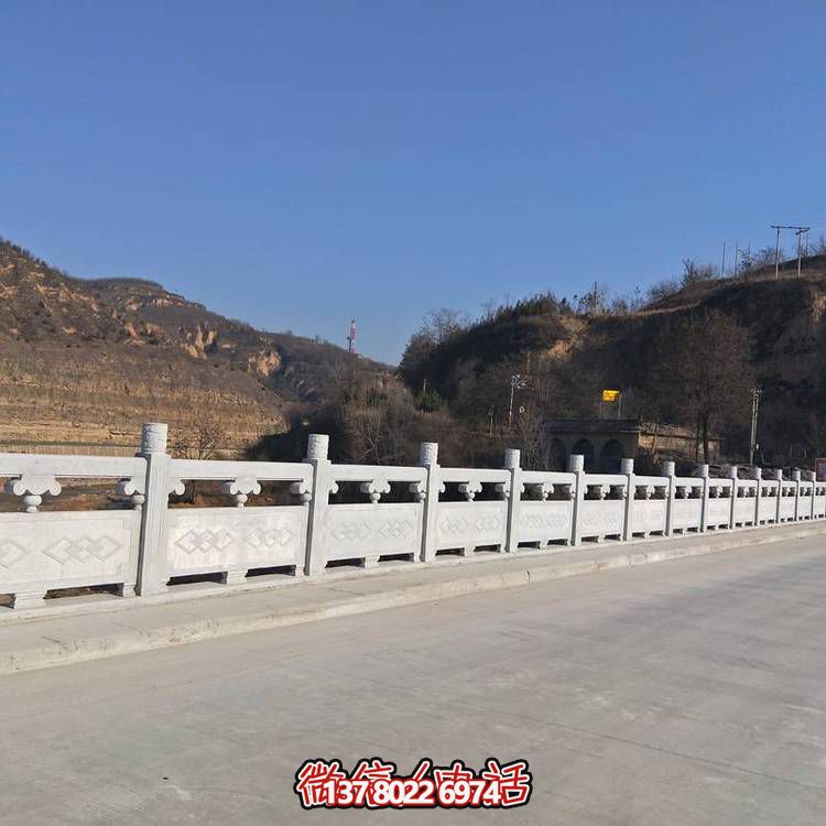 精美的大理石雕塑欄桿，締造完美景觀