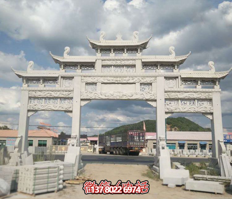 村莊道路街邊三門五樓大理石牌坊石雕 村莊道路街邊三門五樓大理石牌坊石雕