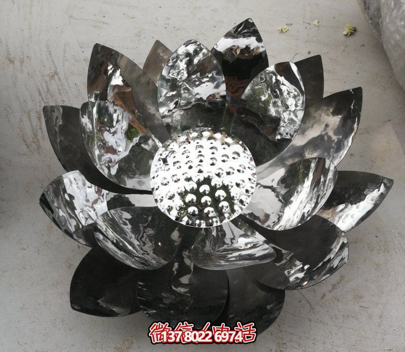不銹鋼鏡面幾何公園景觀荷花雕塑 不銹鋼鏡面幾何公園景觀荷花雕塑