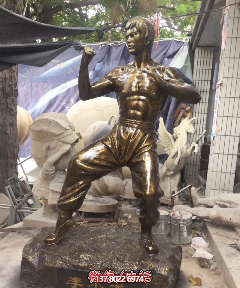 商場室內(nèi)擺放名人李小龍打拳玻璃鋼仿銅雕塑 商場室內(nèi)擺放名人李小龍打拳玻璃鋼仿銅雕塑