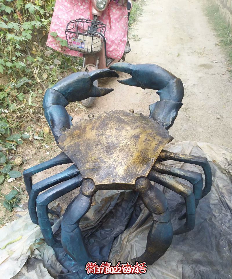 街道擺放的站立的不銹鋼創意螃蟹雕塑 街道擺放的站立的不銹鋼創意螃蟹雕塑