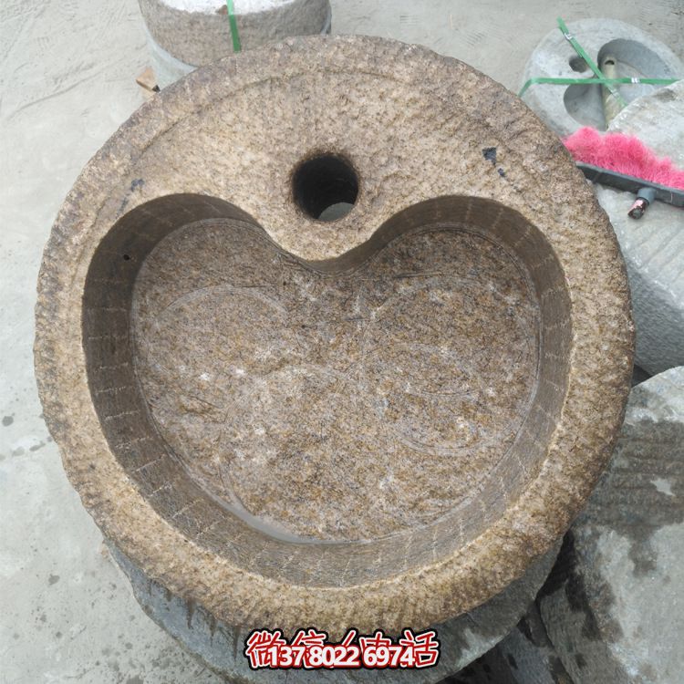 老舊石槽石頭洗手盆石缸水槽庭院陽(yáng)臺(tái)流水景觀擺件 老舊石槽石頭洗手盆石缸水槽庭院陽(yáng)臺(tái)流水景觀擺件