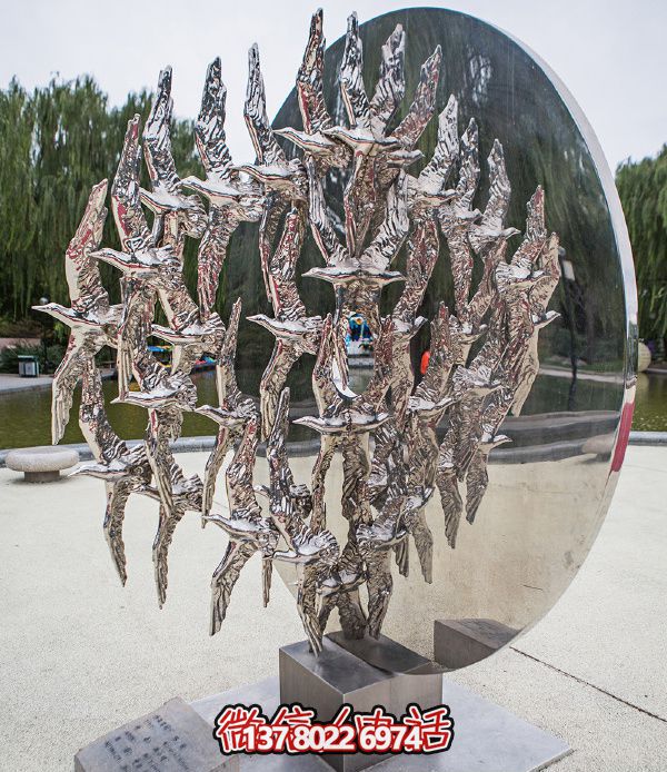 不銹鋼鏡面鍛造鴿子雕塑 不銹鋼鏡面鍛造鴿子雕塑